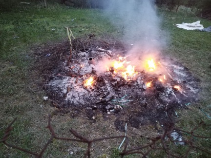 Požár odpadu v Drahelčicích