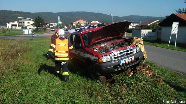 DSCF2192.JPG - Dal disciplna - dopravn nehoda se zrannm